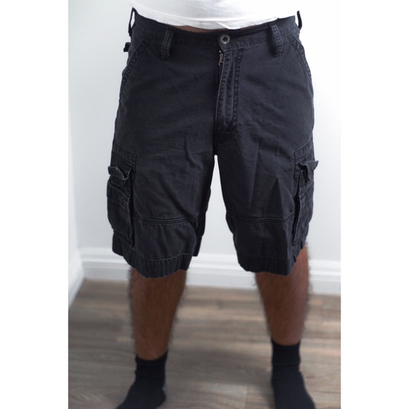 levis black cargo shorts